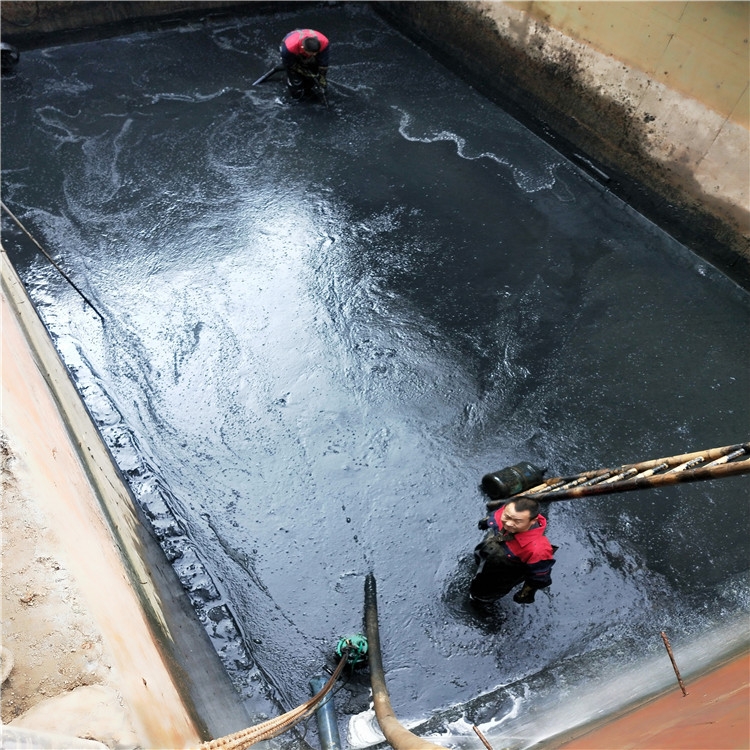 平湖废水池清理
